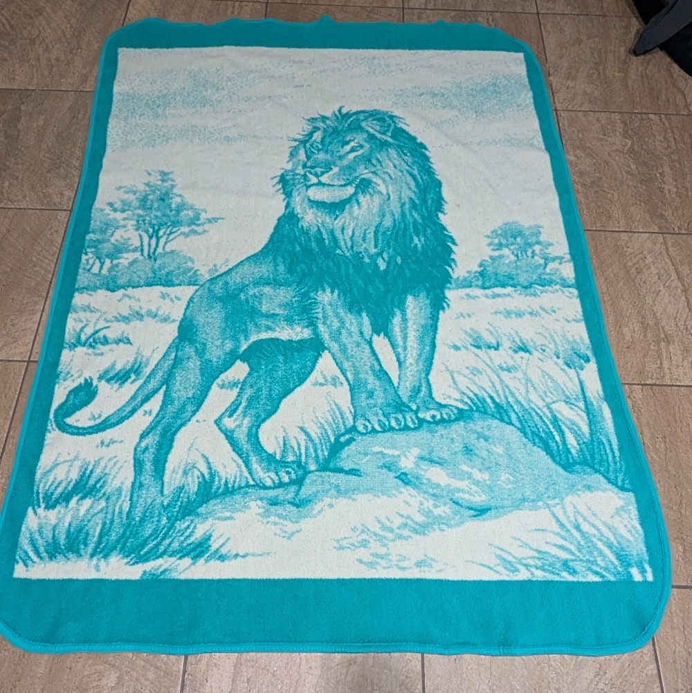 Vintage San Marcos Blanket Made Mexico Lion Blue & White 72x85
